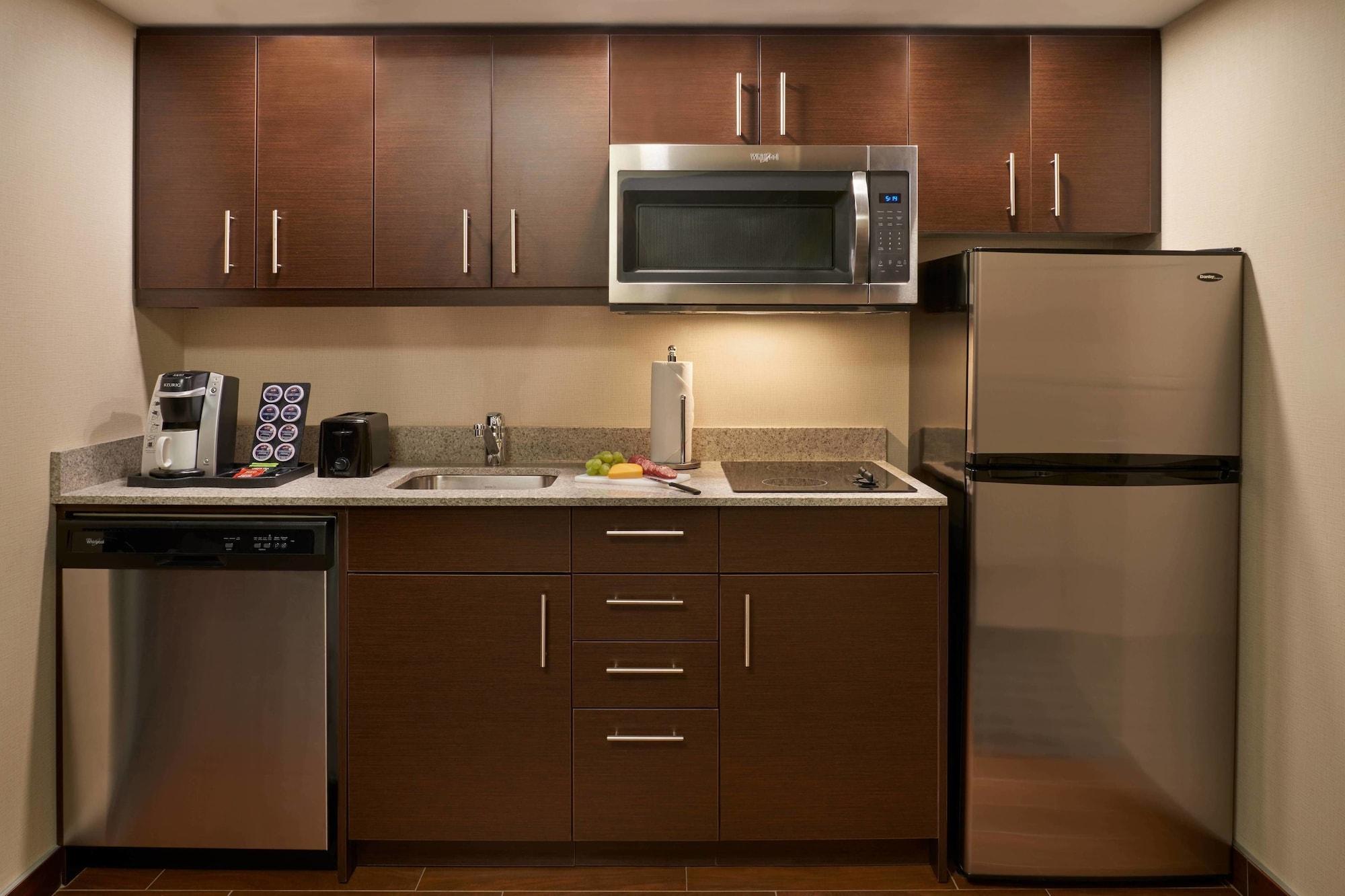 Towneplace Suites By Marriott Windsor Zewnętrze zdjęcie