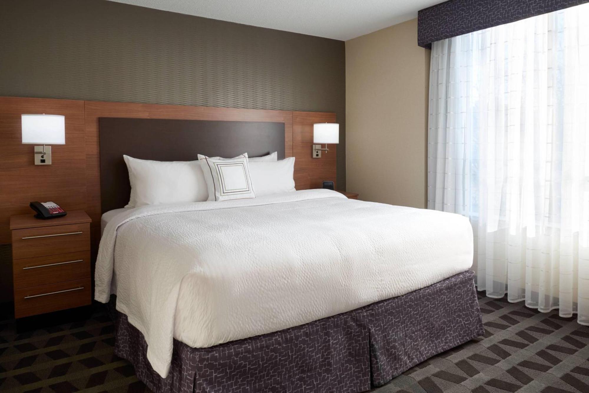 Towneplace Suites By Marriott Windsor Zewnętrze zdjęcie