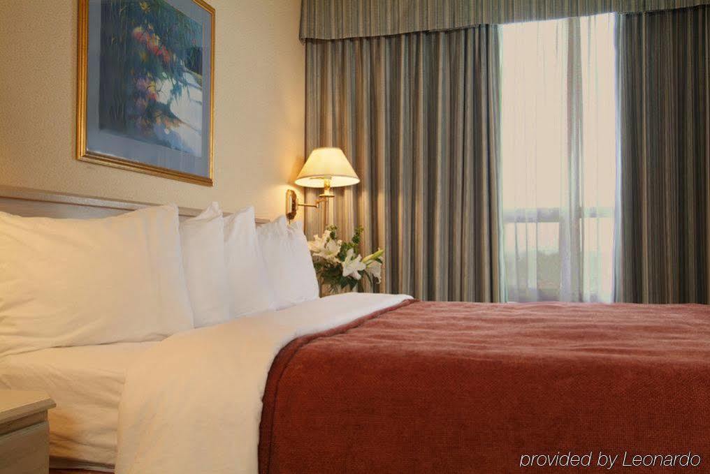 Towneplace Suites By Marriott Windsor Zewnętrze zdjęcie